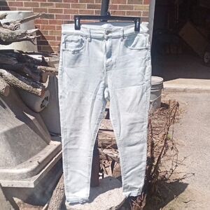 Guc LoFT Women's Light Blue Skinny Jeans light wash size 10/30 ankle Embellished